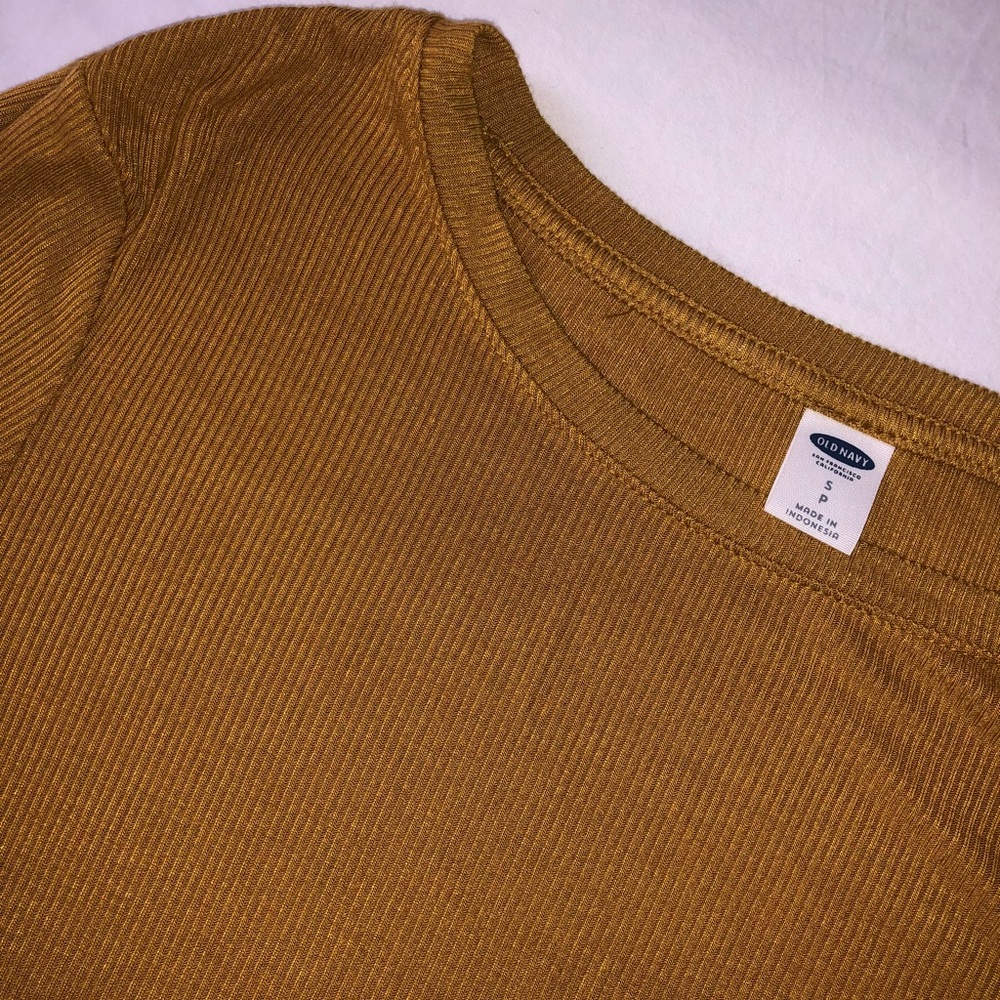 Old Navy mustard flare sleeve